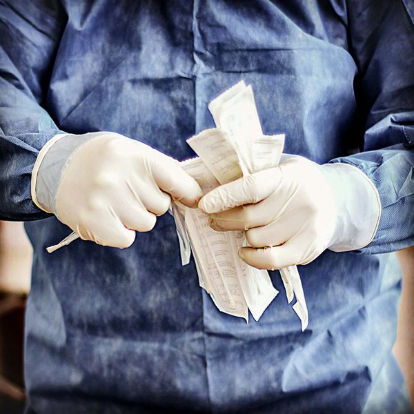 Come posso minimizzare i rischi di un investimento immobiliare preconstruito in una nuova zona residenziale di Roma?