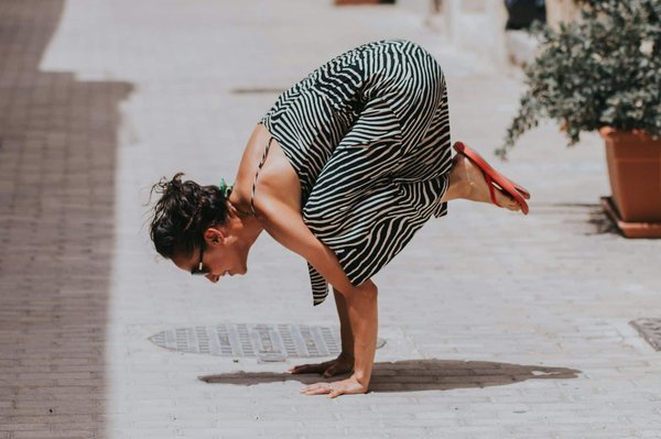 Quali sono i passaggi burocratici per l'apertura di un centro di meditazione e mindfulness in un piccolo comune italiano?