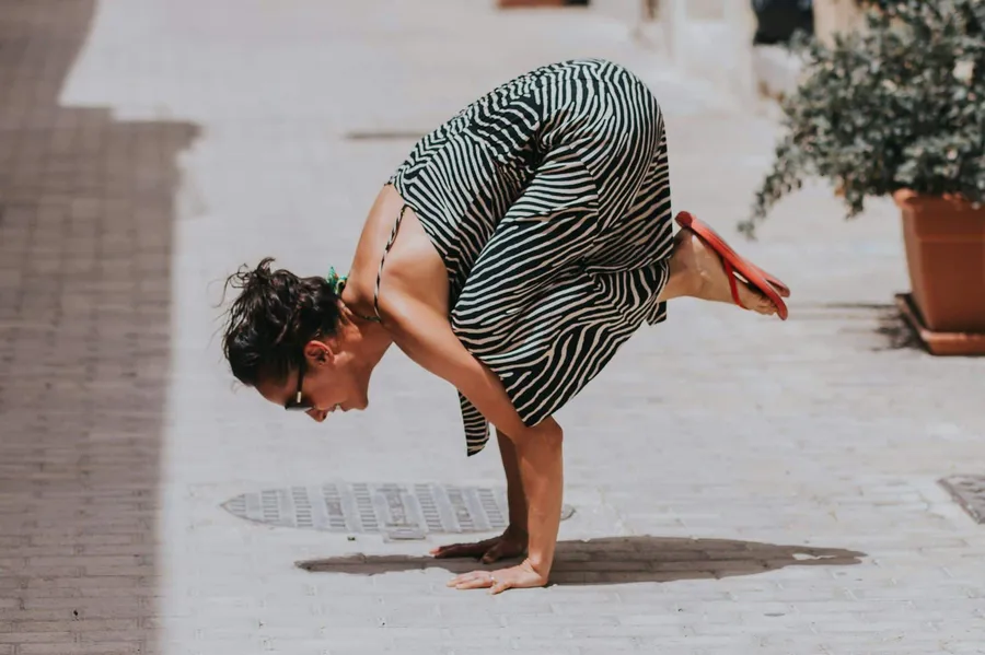 Quali sono i passaggi burocratici per l'apertura di un centro di meditazione e mindfulness in un piccolo comune italiano?